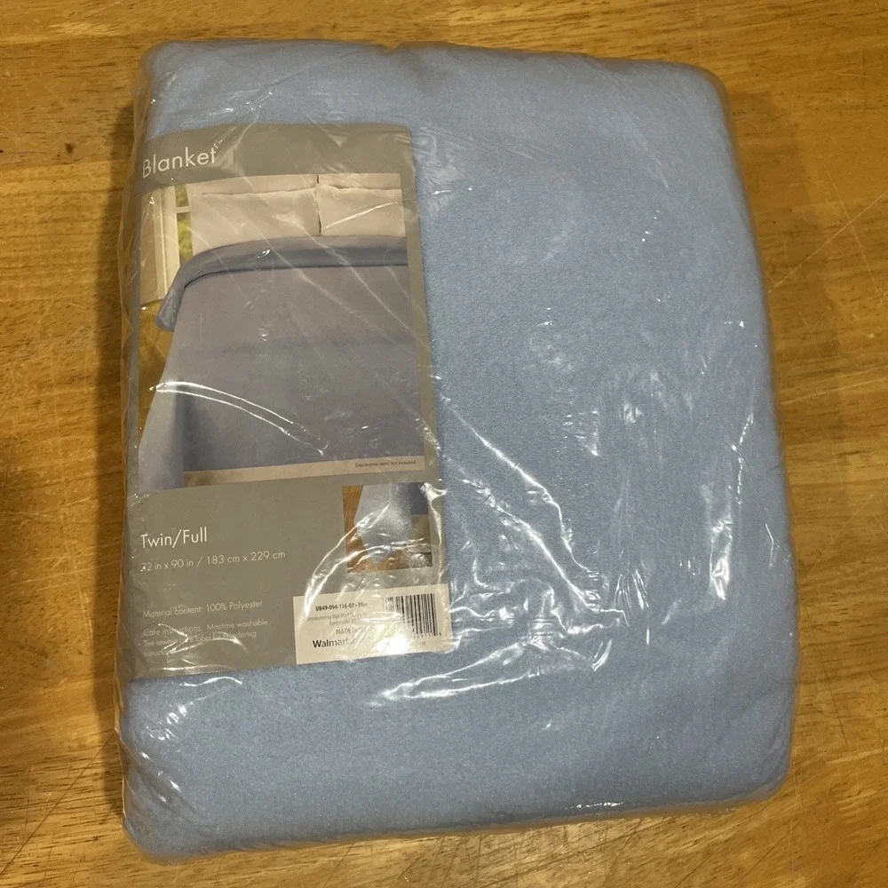 Vtg Full Size Polyester Blanket Light‎ Blue 72x90  NOS Walmart